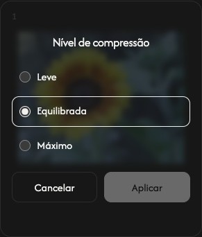 Configurações de compressão de uma imagem com Light, Balanced, Maximum, Cancel e Apply.